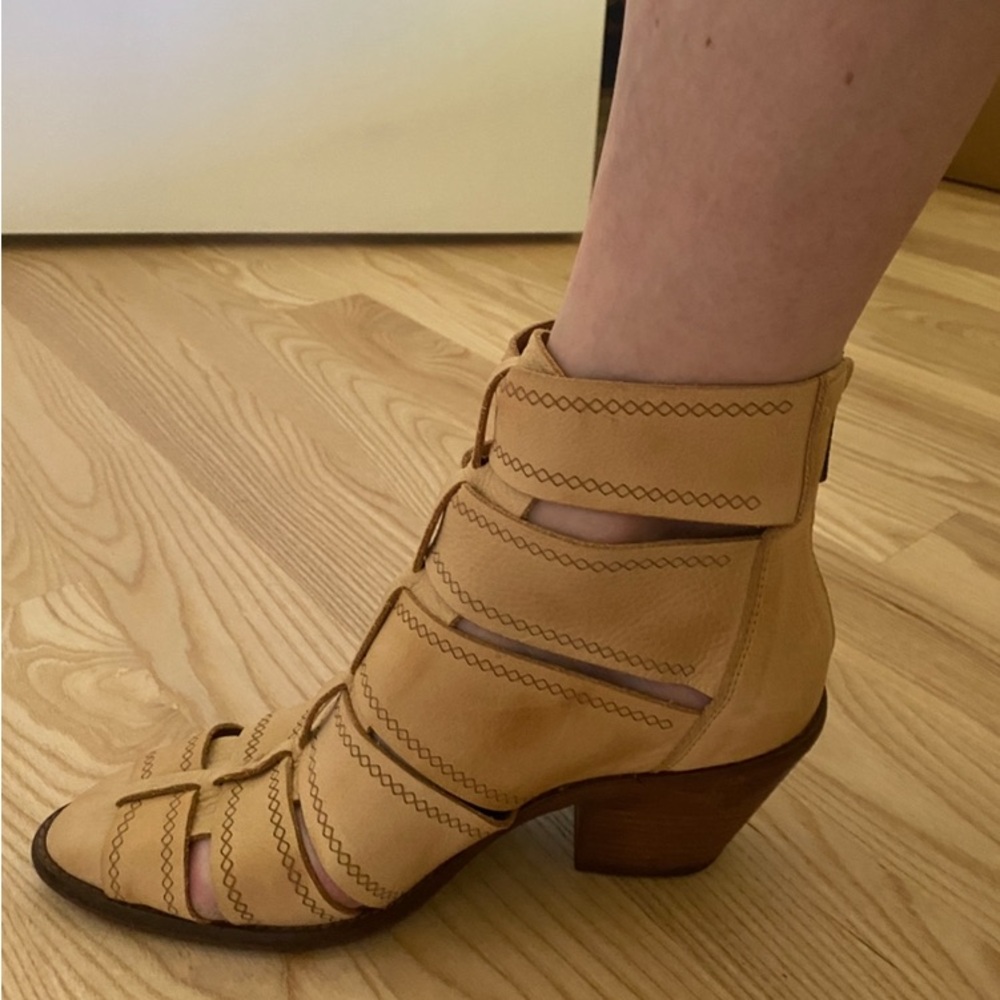 Veracruz booties from Sundance, NWOT size 40